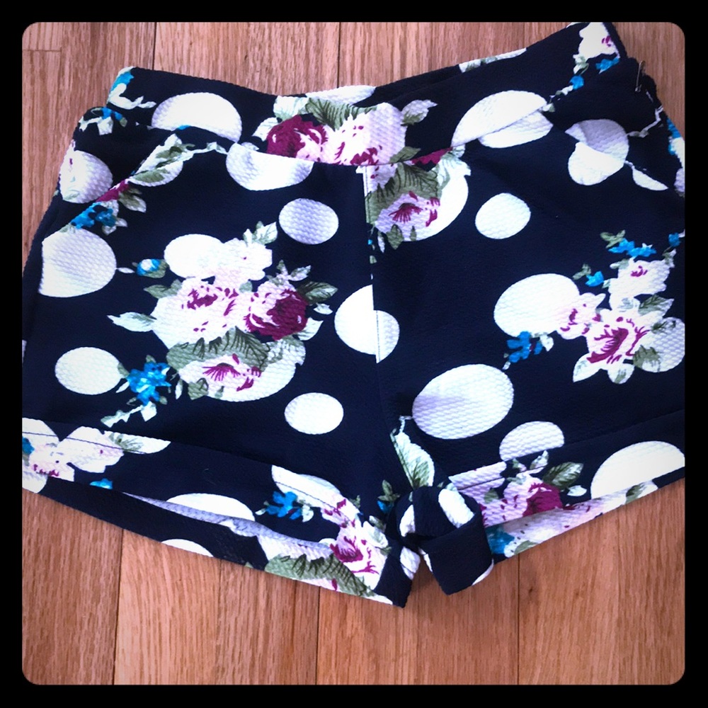 Polka dot dress shorts NWOT